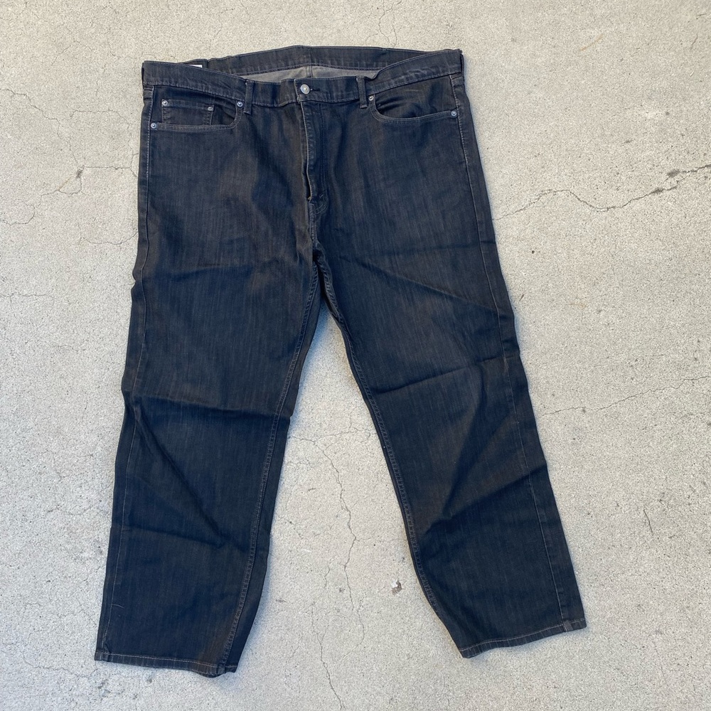 Mens 559 Levi’s 2 pairs black 44x32. The other pair white washed grey 44x30.